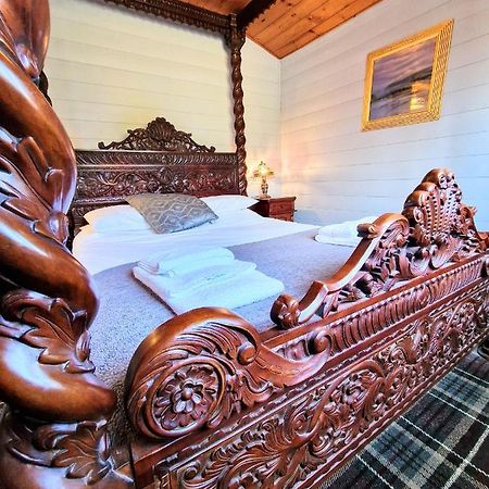 Magpie 2 Hot Tub Huntersmoon-Warminster-Longleat-Wiltshire Villa Exterior photo